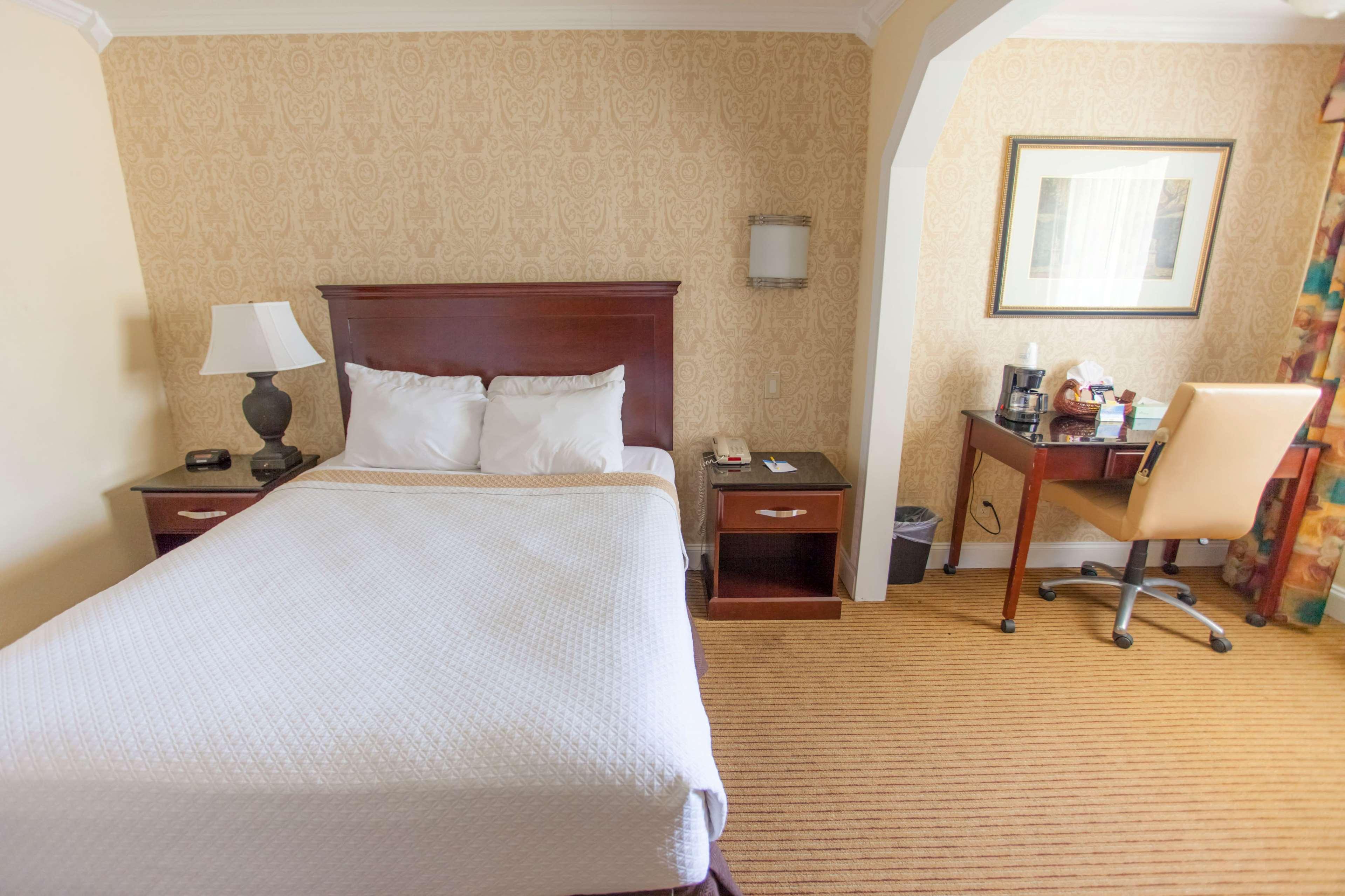 Days Inn By Wyndham Shenandoah The Woodlands Extérieur photo